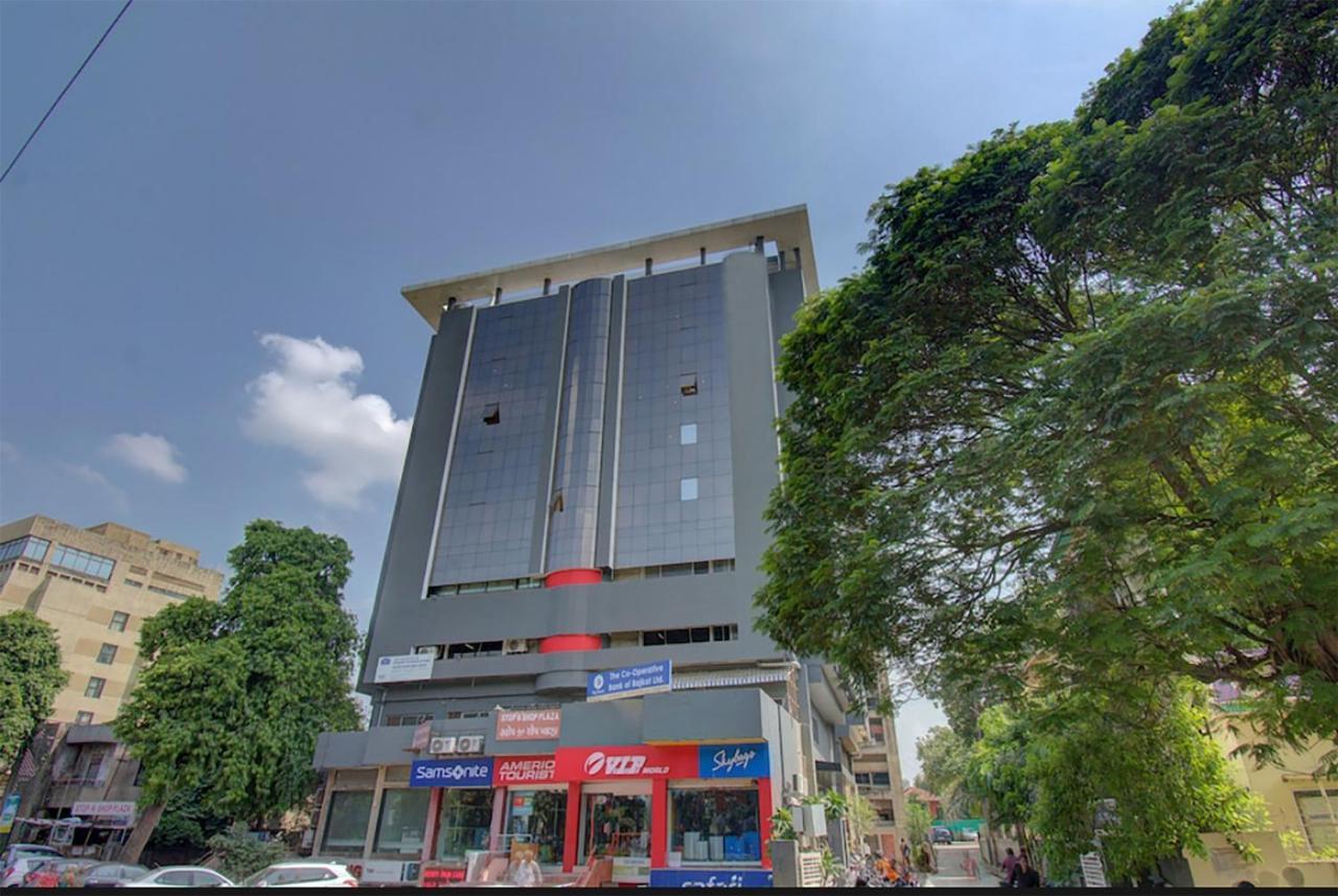 Shagun Hotel Vadodara Exterior photo